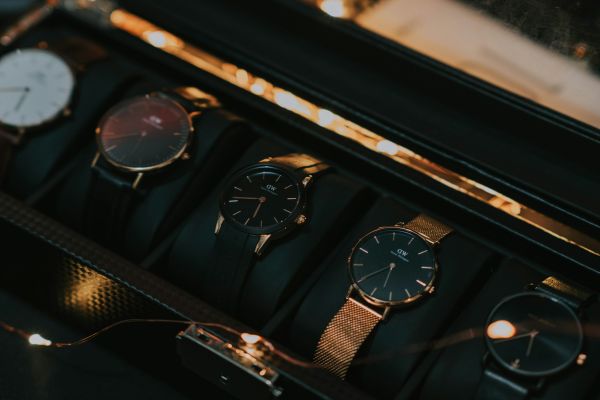 Top choix de boîtes à montre pour homme : style et durabilité