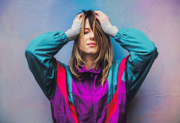 Comment marier des sandales gladiateur avec une robe de soirée pour un look estival chic ?